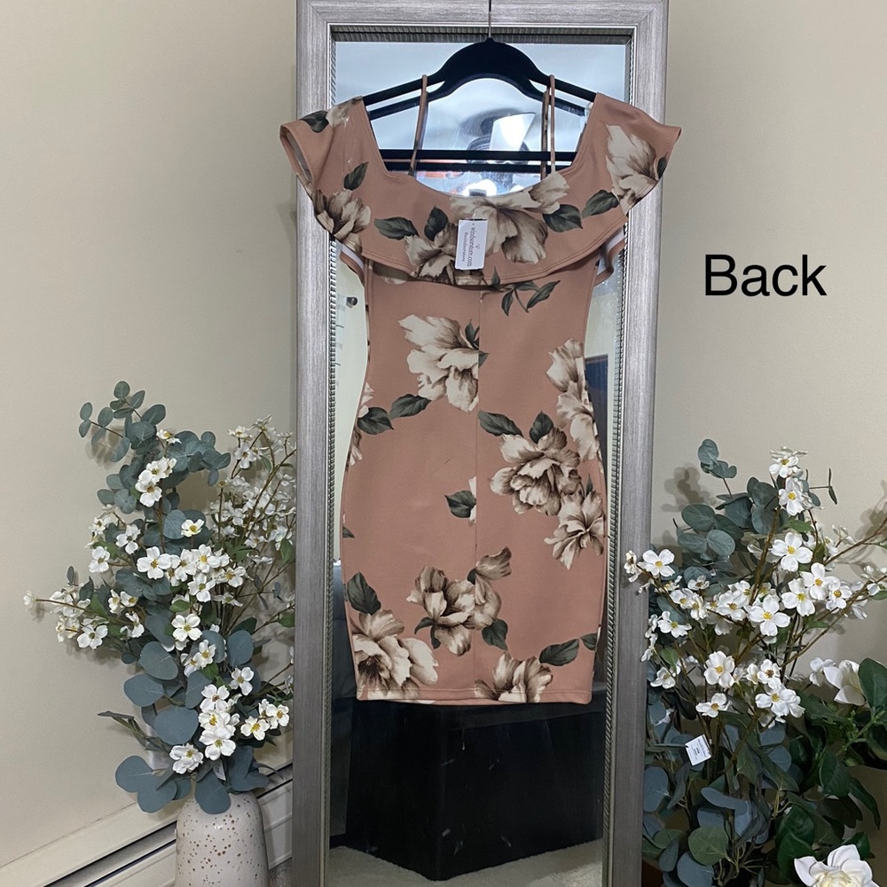 Chic Mini Flower Dress